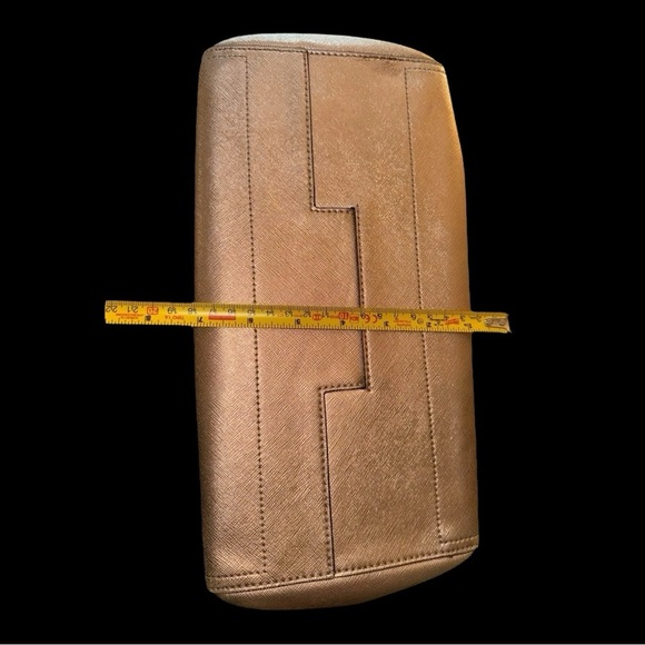 Tory Burch ~Rose Gold Tote~ Pre-Owned - Picture 10 of 10